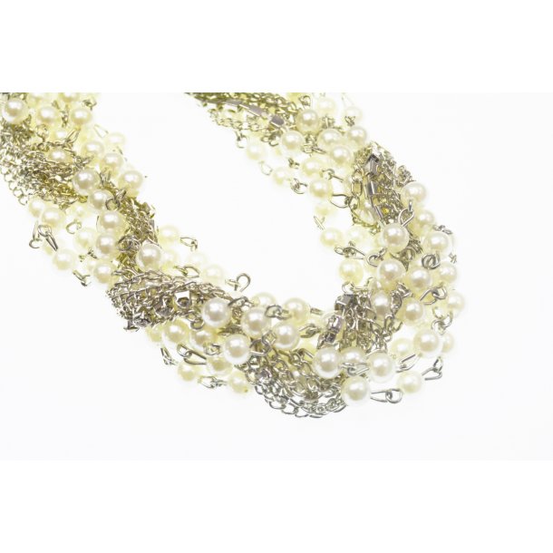 Halskde Med Perler Og Kder