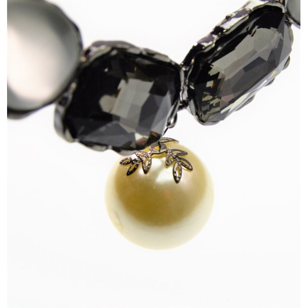 Smykke Med Store sten og Perle