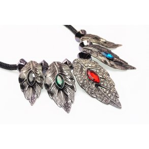 Smykke med Blade Og Sten