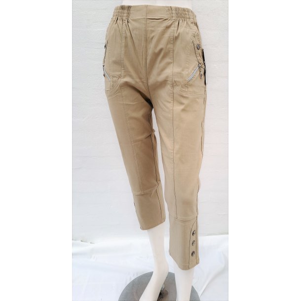 Stumpebuks med strk - Sand